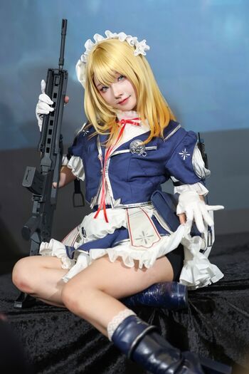 Full leaked Leeloonya private onlyfans photo