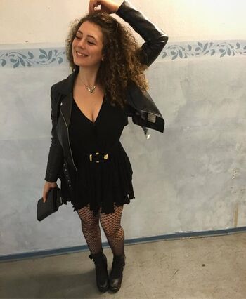 Full leaked Leila lowfire private onlyfans photo