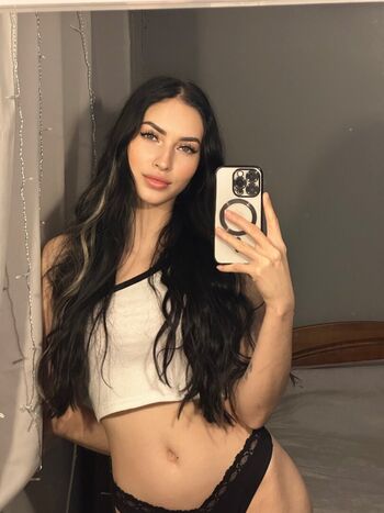 Full leaked Leila private onlyfans photo