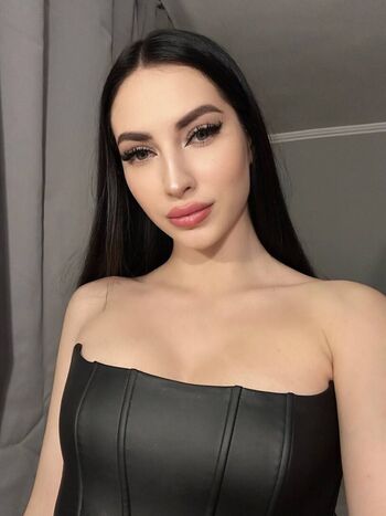 Full leaked Leila private onlyfans photo