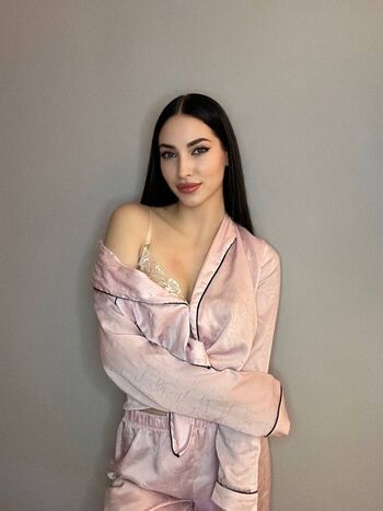 Full leaked Leila private onlyfans photo