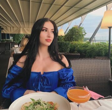 Full leaked Leila private onlyfans photo