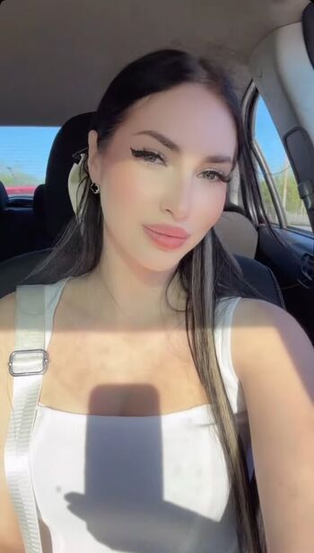 Full leaked Leila private onlyfans photo