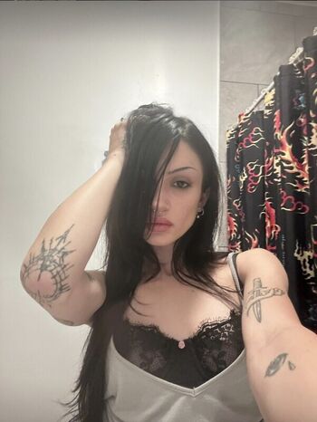 Full leaked Leilagrips private onlyfans photo