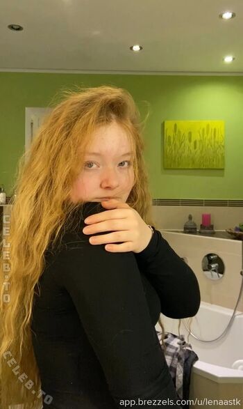 Full leaked Lenaa stk page private onlyfans photo