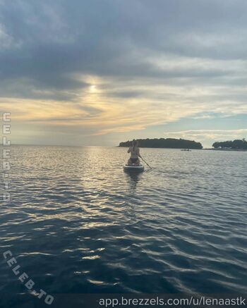 Full leaked Lenaa stk page private onlyfans photo