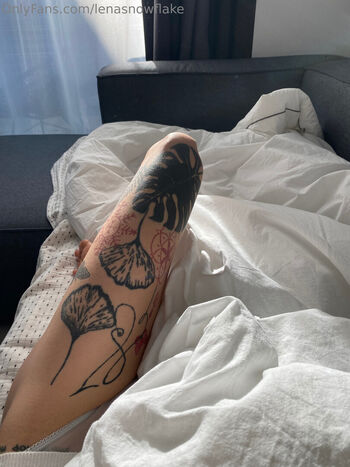 Full leaked Lenasnowflake private onlyfans photo