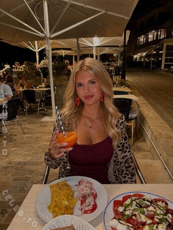 Full leaked Leni zkm private onlyfans photo