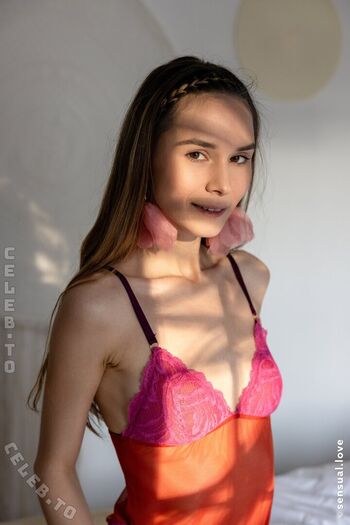 Full leaked Leona mia page private onlyfans photo