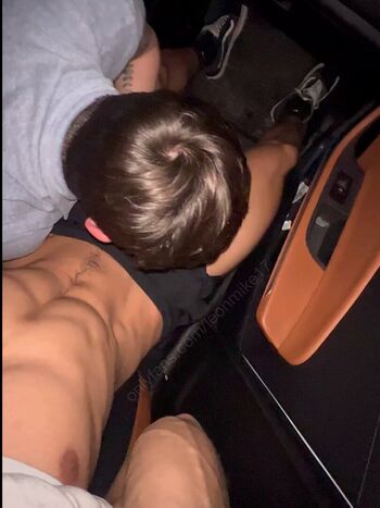 Full leaked Leonmike private onlyfans photo