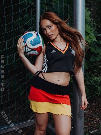 Full leaked Leoobalys private onlyfans photo