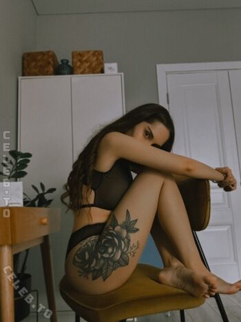Full leaked Leratlerat page private onlyfans photo
