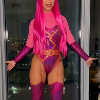 Full leaked Queenie/ private onlyfans photo