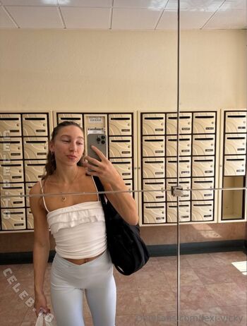 Full leaked Lexi private onlyfans photo