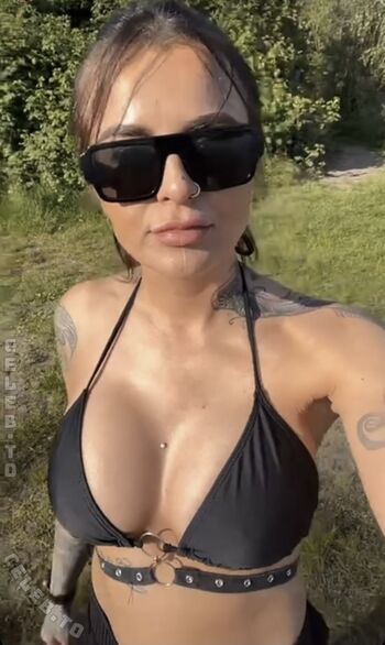 Full leaked Leyalocaa private onlyfans photo