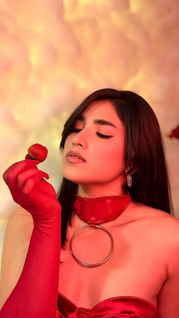 Full leaked Lia mar page private onlyfans photo