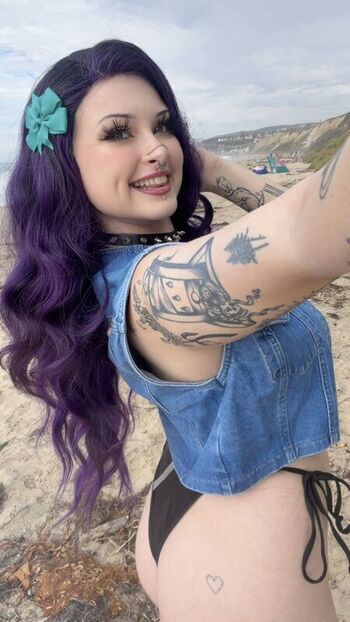 Full leaked Lilacfables private onlyfans photo