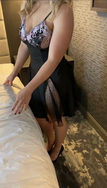 Full leaked Lilarove page private onlyfans photo
