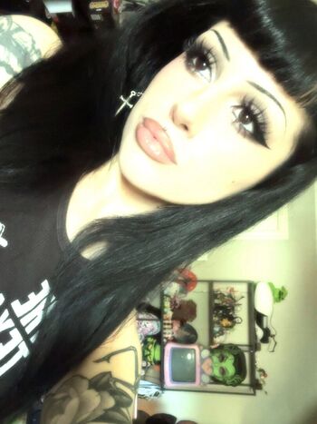 Full leaked Lilbatty private onlyfans photo