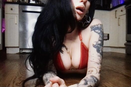 Full leaked Lilbatty private onlyfans photo