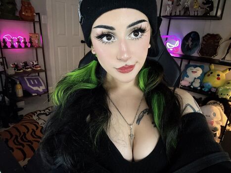Full leaked Lilbatty private onlyfans photo