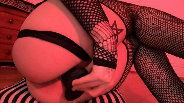 Full leaked Lilgothgirlx private onlyfans photo