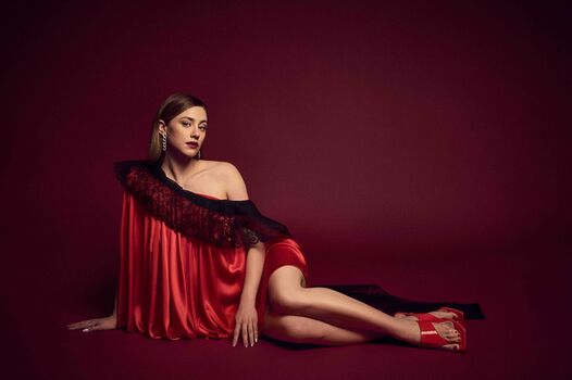 Full leaked Lili reinhart page private onlyfans photo