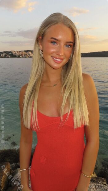 Full leaked Lilia batten page private onlyfans photo