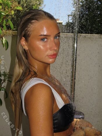 Full leaked Lilia batten private onlyfans photo