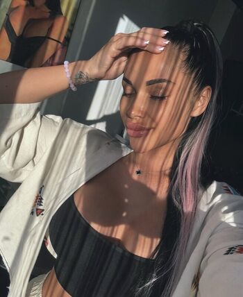 Full leaked Lilly doll private onlyfans photo