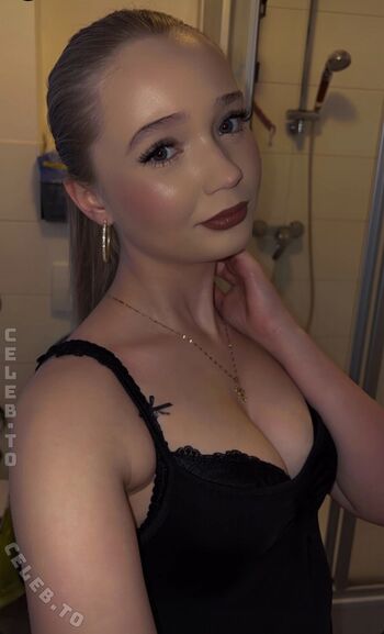 Full leaked Lilly schaper private onlyfans photo
