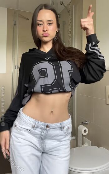 Full leaked Lillyfayye private onlyfans photo