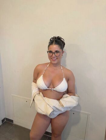 Full leaked Liloe private onlyfans photo