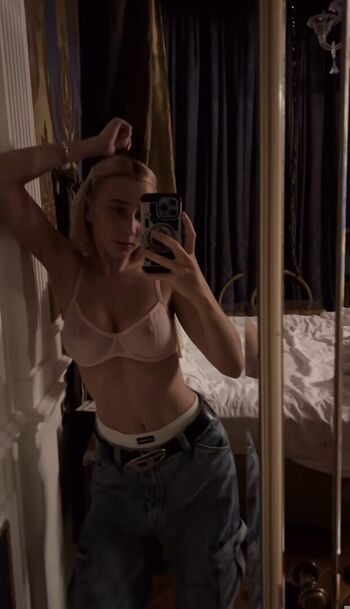 Full leaked Liloo moon private onlyfans photo