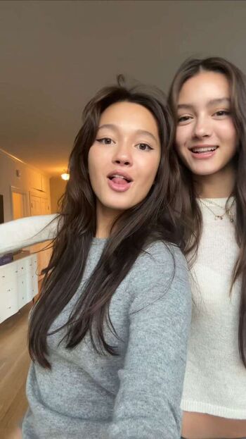 Full leaked Lily chee page private onlyfans photo