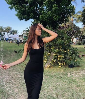 Full leaked Lily chee page private onlyfans photo