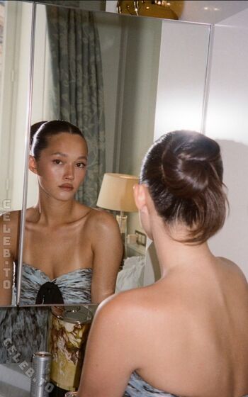 Full leaked Lily chee page private onlyfans photo