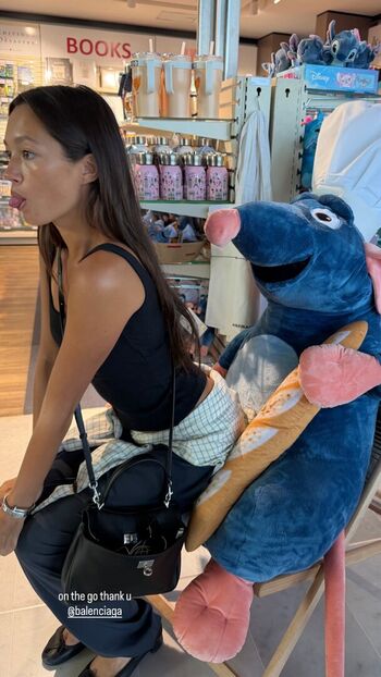 Full leaked Lily chee private onlyfans photo