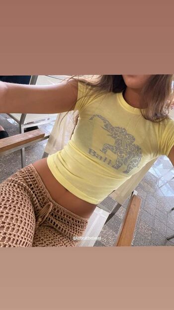 Full leaked Lily chee page private onlyfans photo