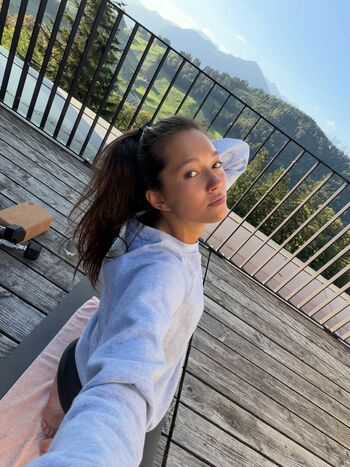 Full leaked Lily chee page private onlyfans photo