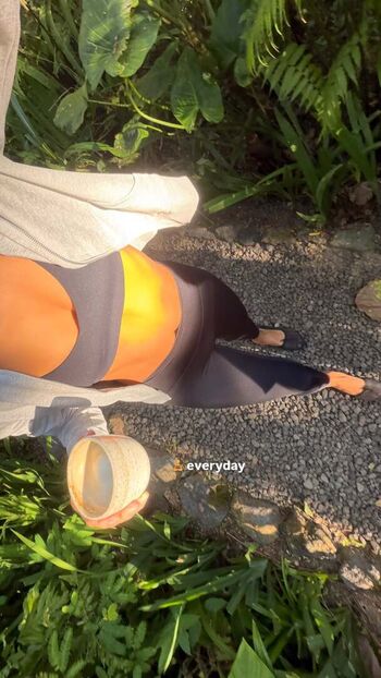 Full leaked Lily chee page private onlyfans photo