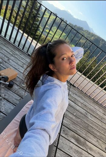 Full leaked Lily chee page private onlyfans photo