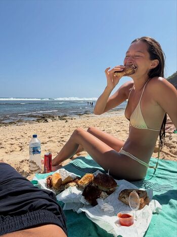 Full leaked Lily chee page private onlyfans photo