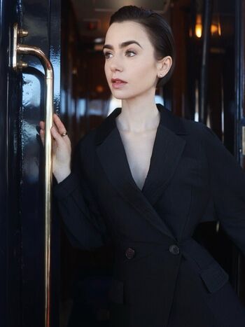 Lily Collins