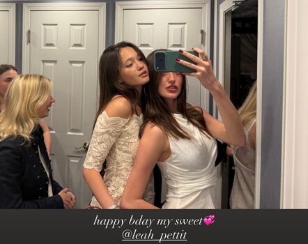 Full leaked Lilychee page private onlyfans photo