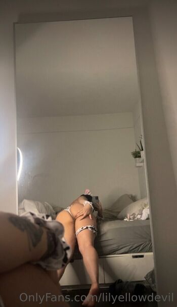 Full leaked Lilyellowdevil private onlyfans photo