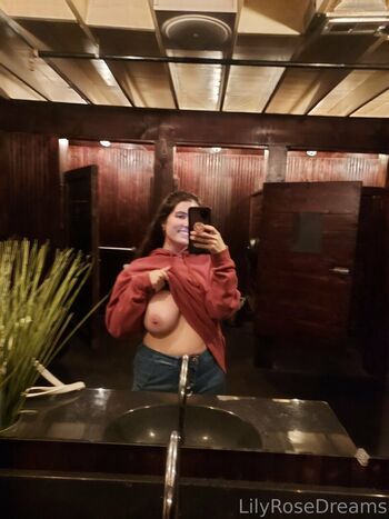 Full leaked Lilyrose private onlyfans photo