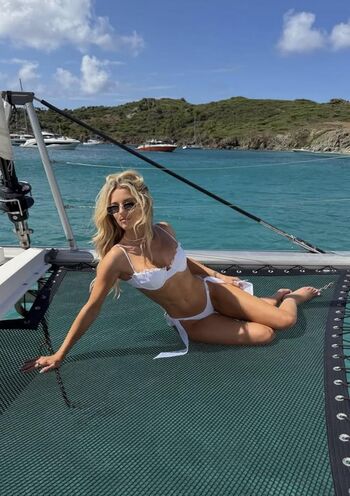 Full leaked Lindsay brewer  page private onlyfans photo