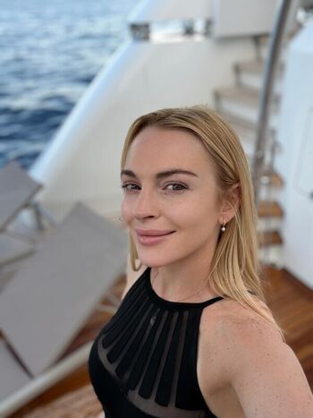 Full leaked Lindsay lohan private onlyfans photo