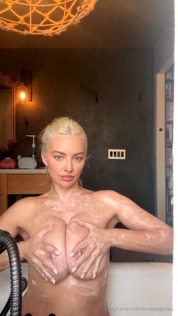 Full leaked Lindsay pelas private onlyfans photo